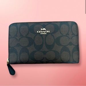 New Coach Monogram Wallet